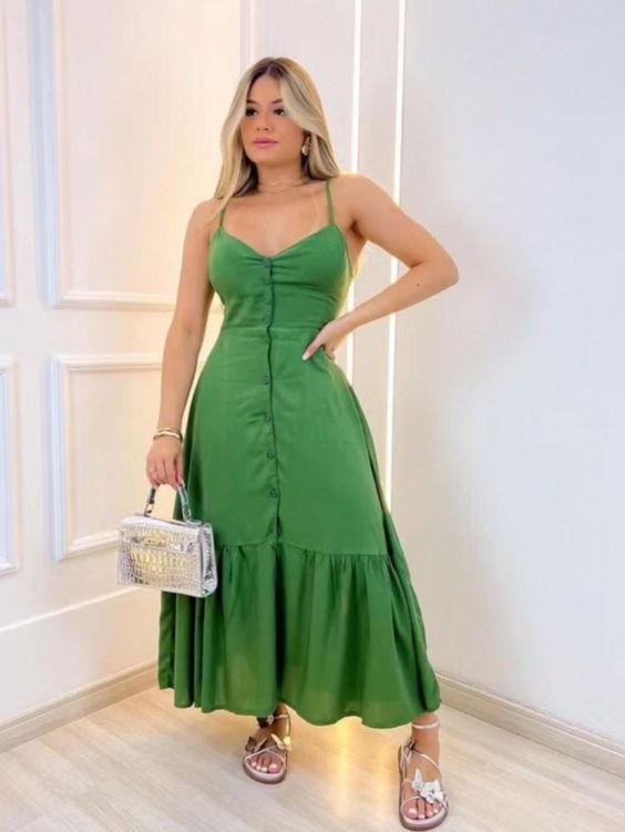 Vestido Longo Crepinho Com Bojo e Botões